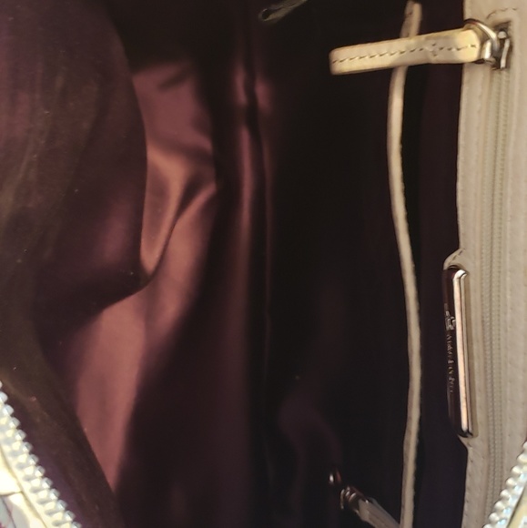 B. Makowsky authentic handbag - Picture 4 of 8